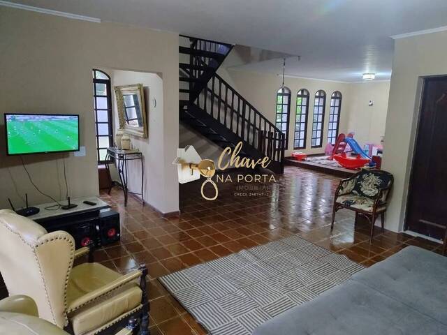 Casa para Venda em Embu-Guaçu - 5