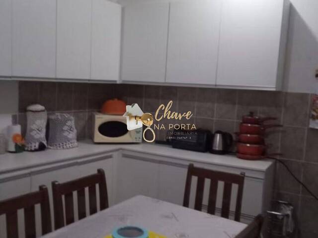 Casa para Venda em Embu das Artes - 4