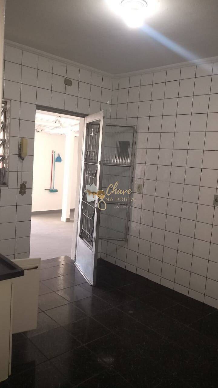 Casa, 4 quartos, 250 m² - Foto 9