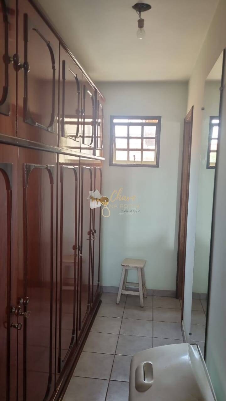 Casa, 4 quartos, 264 m² - Foto 16