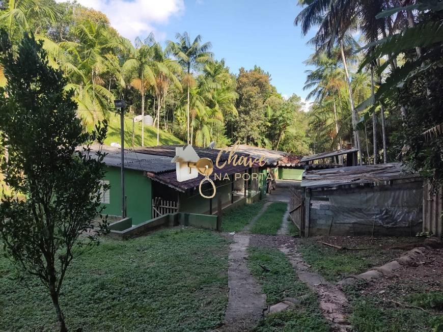 Chácara, 3 quartos, 4000 m² - Foto 1