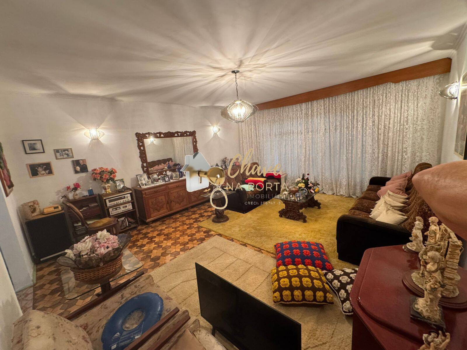 Sobrado, 3 quartos, 218 m² - Foto 1