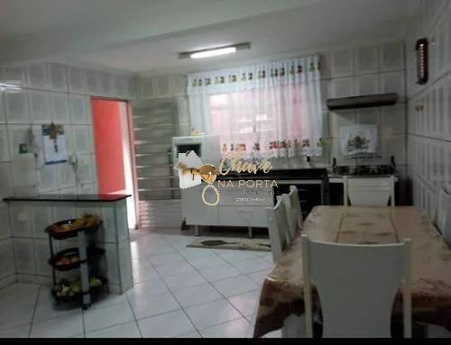 Casa, 3 quartos, 132 m² - Foto 2
