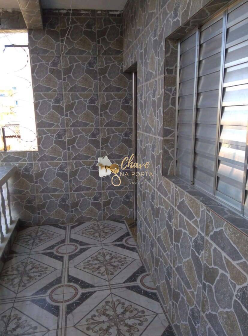 Sobrado, 4 quartos, 240 m² - Foto 1