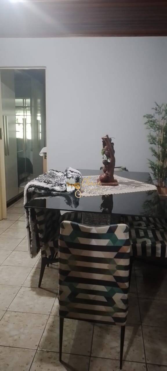 Casa, 4 quartos, 170 m² - Foto 3