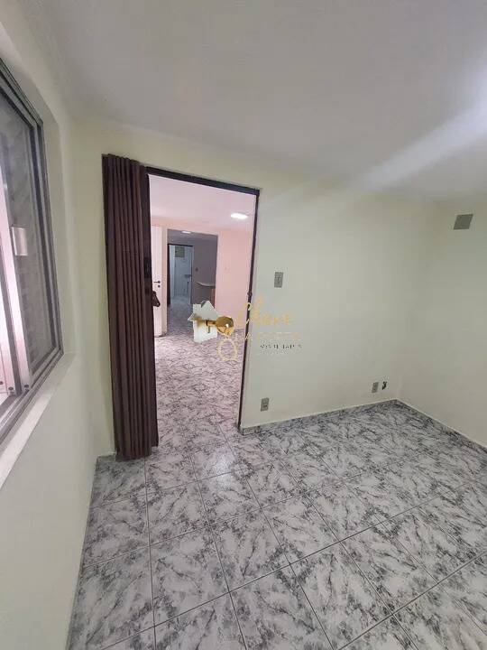 Casa, 6 quartos, 252 m² - Foto 9