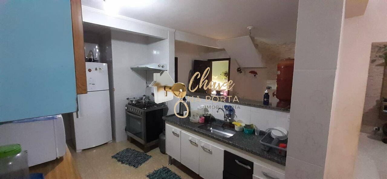 Casa, 4 quartos, 250 m² - Foto 6