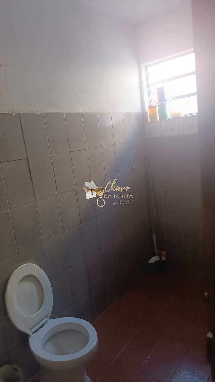 Casa, 3 quartos, 242 m² - Foto 3