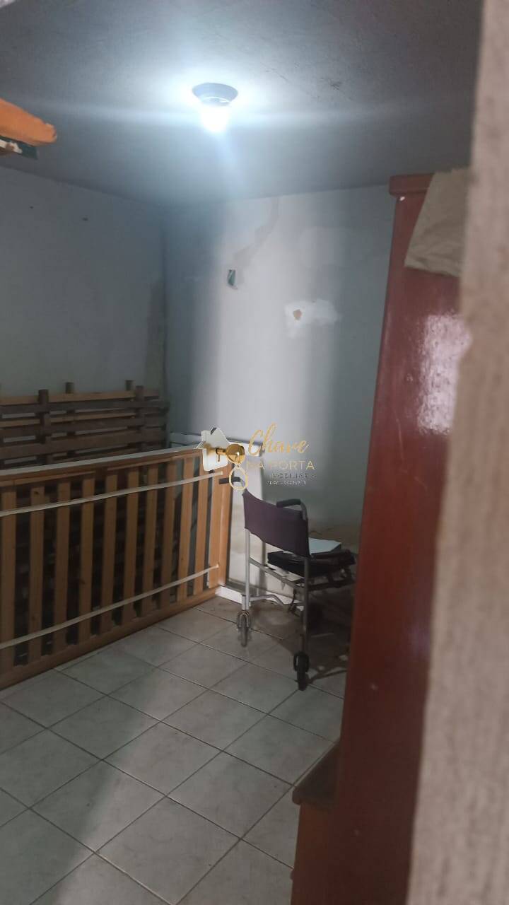 Casa, 3 quartos, 242 m² - Foto 14