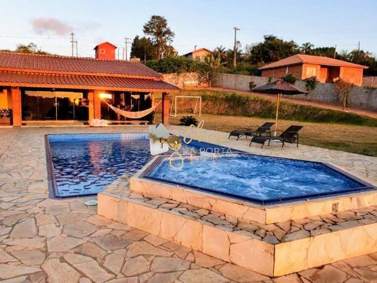 Chácara, 3 quartos, 2000 m² - Foto 1