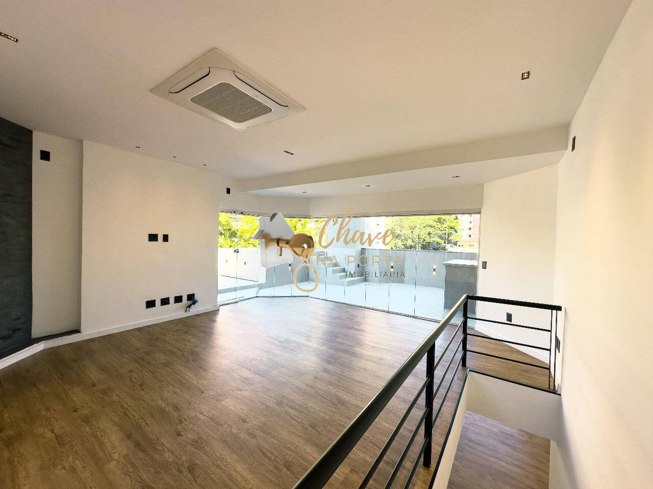 Apartamento, 3 quartos, 220 m² - Foto 2