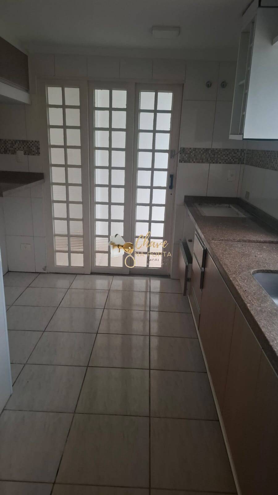 Casa, 3 quartos, 180 m² - Foto 1