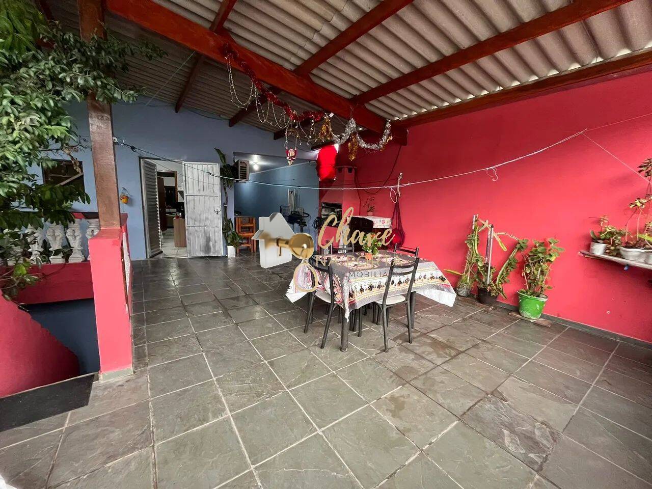 Casa, 2 quartos, 237 m² - Foto 1