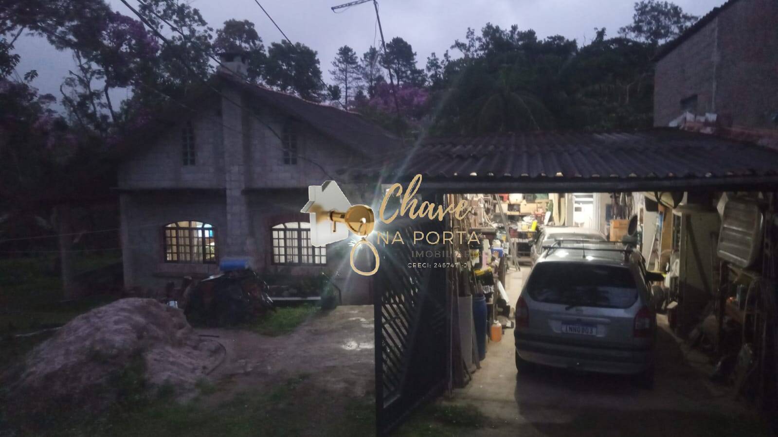 Casa, 3 quartos, 1176 m² - Foto 2